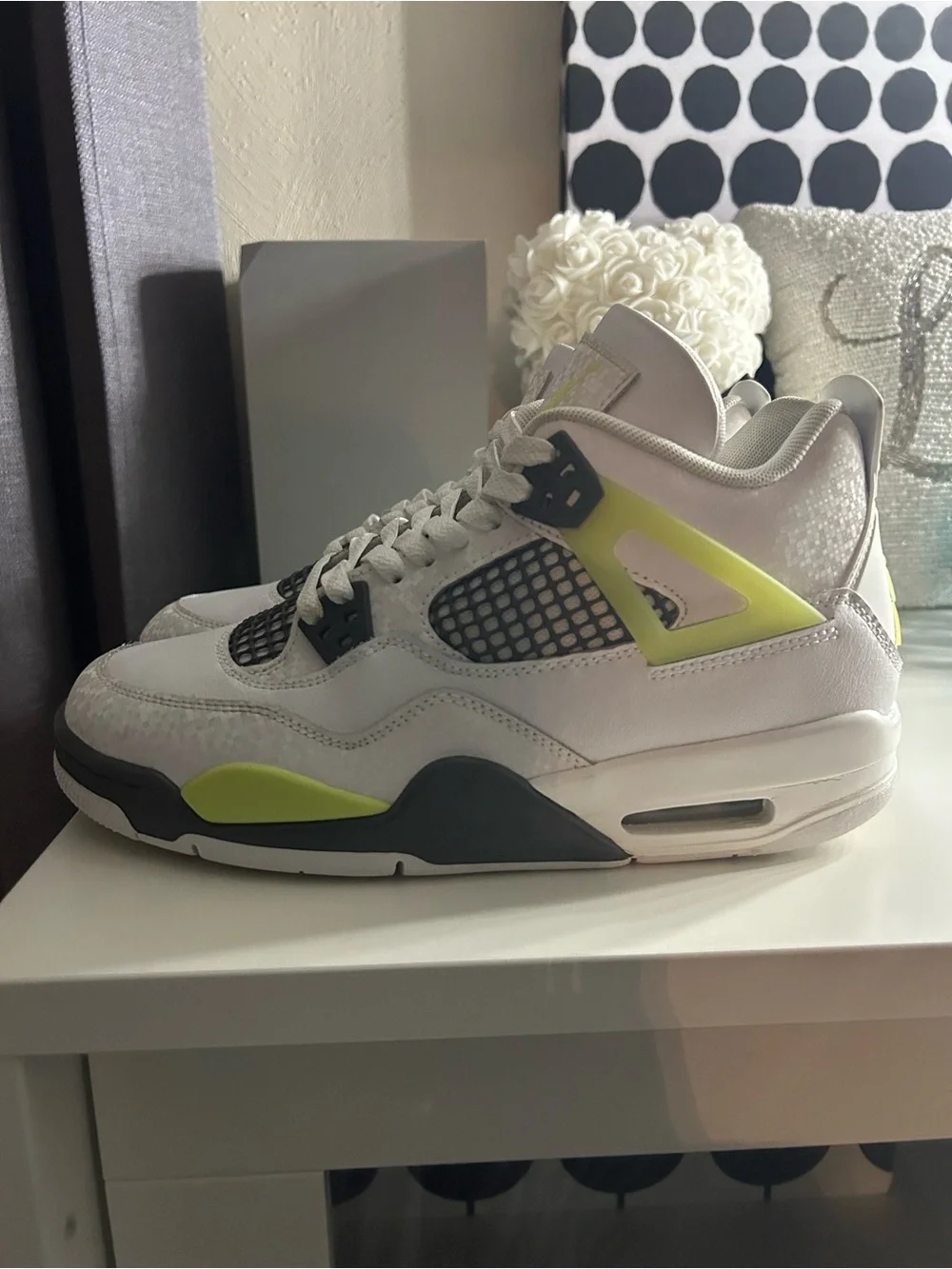 Air Jordan 4 Sneakers Light. Lemon Twist- White with Neon Yellow Accents